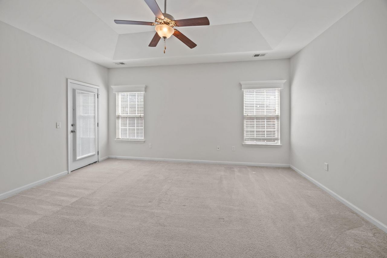 223 Loocock Drive Photo 15