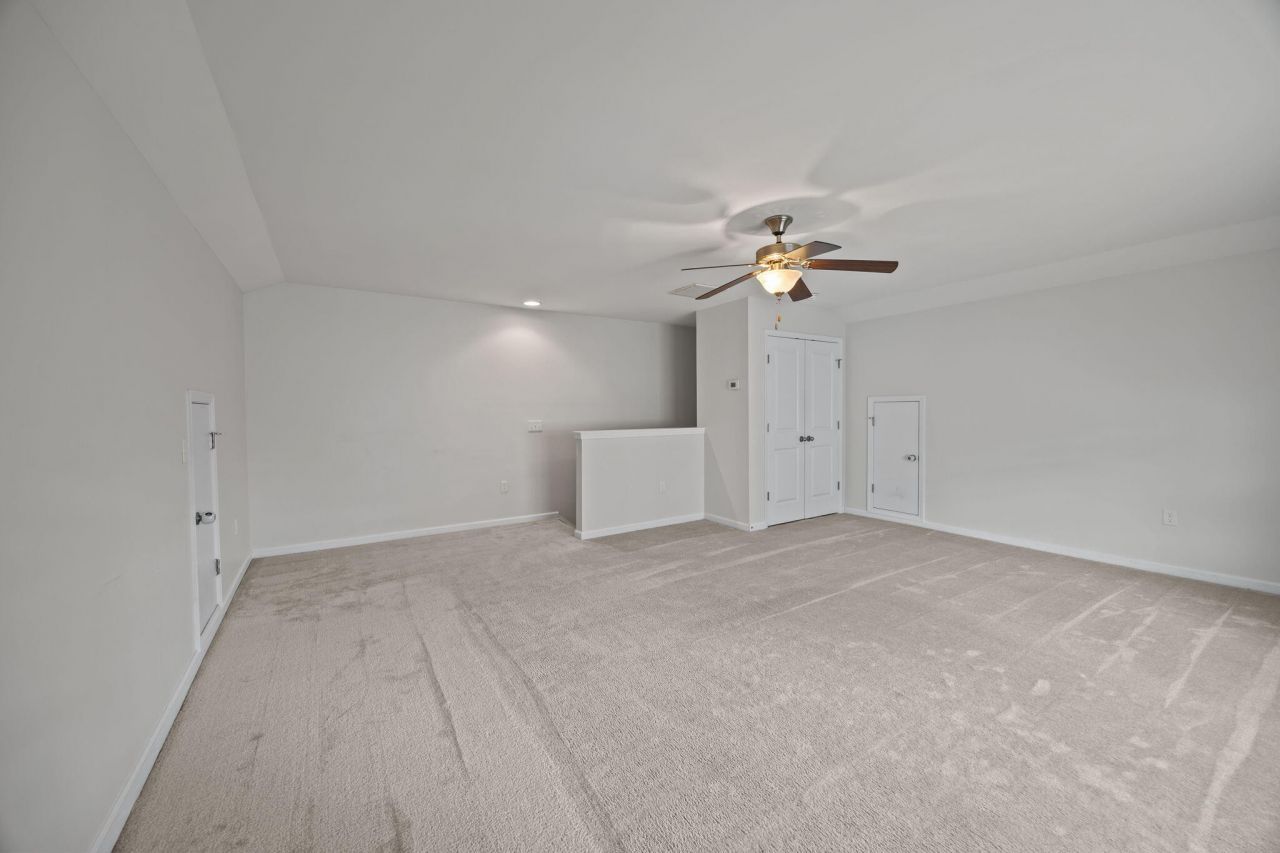 223 Loocock Drive Photo 27