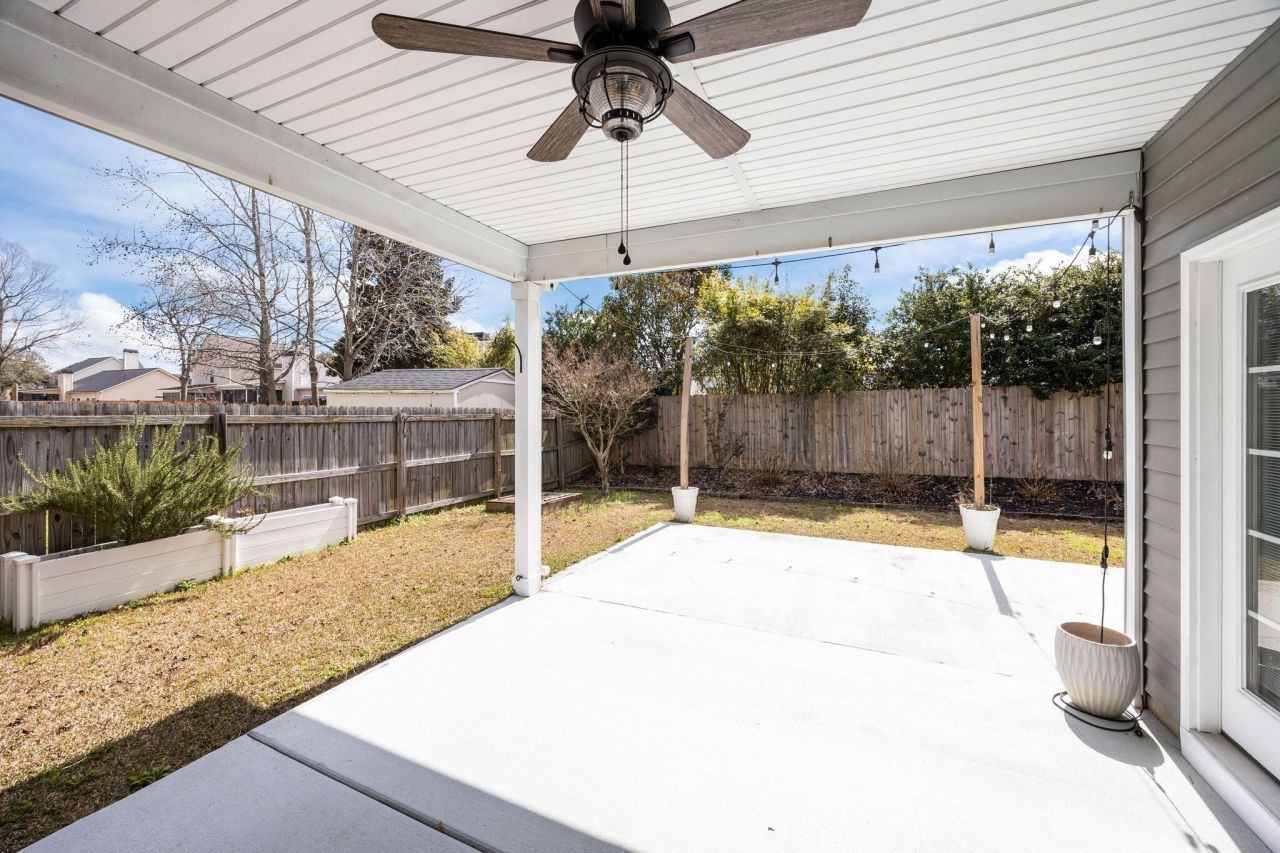 223 Loocock Drive Photo 31