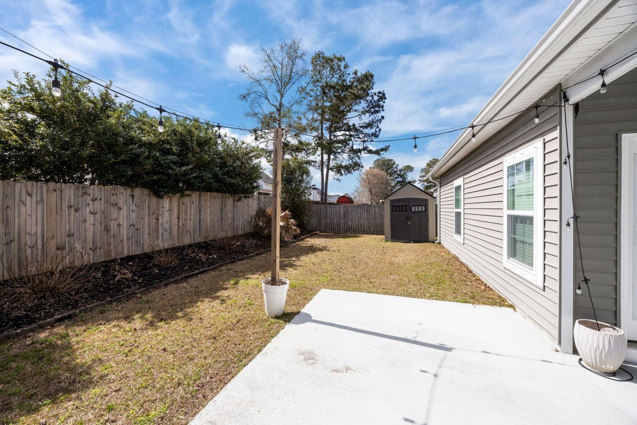 223 Loocock Drive Photo 33