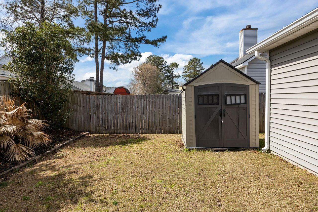 223 Loocock Drive Photo 34