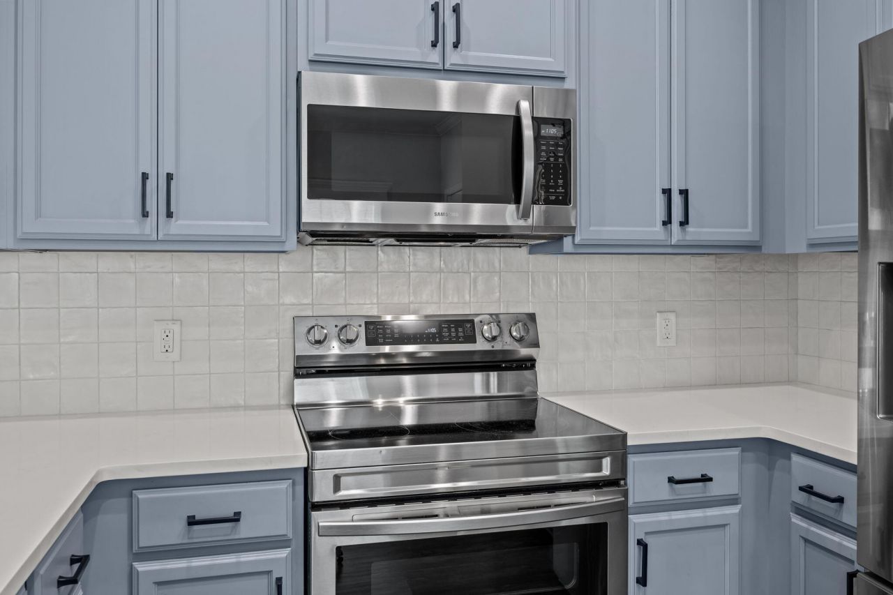 223 Loocock Drive Photo 5