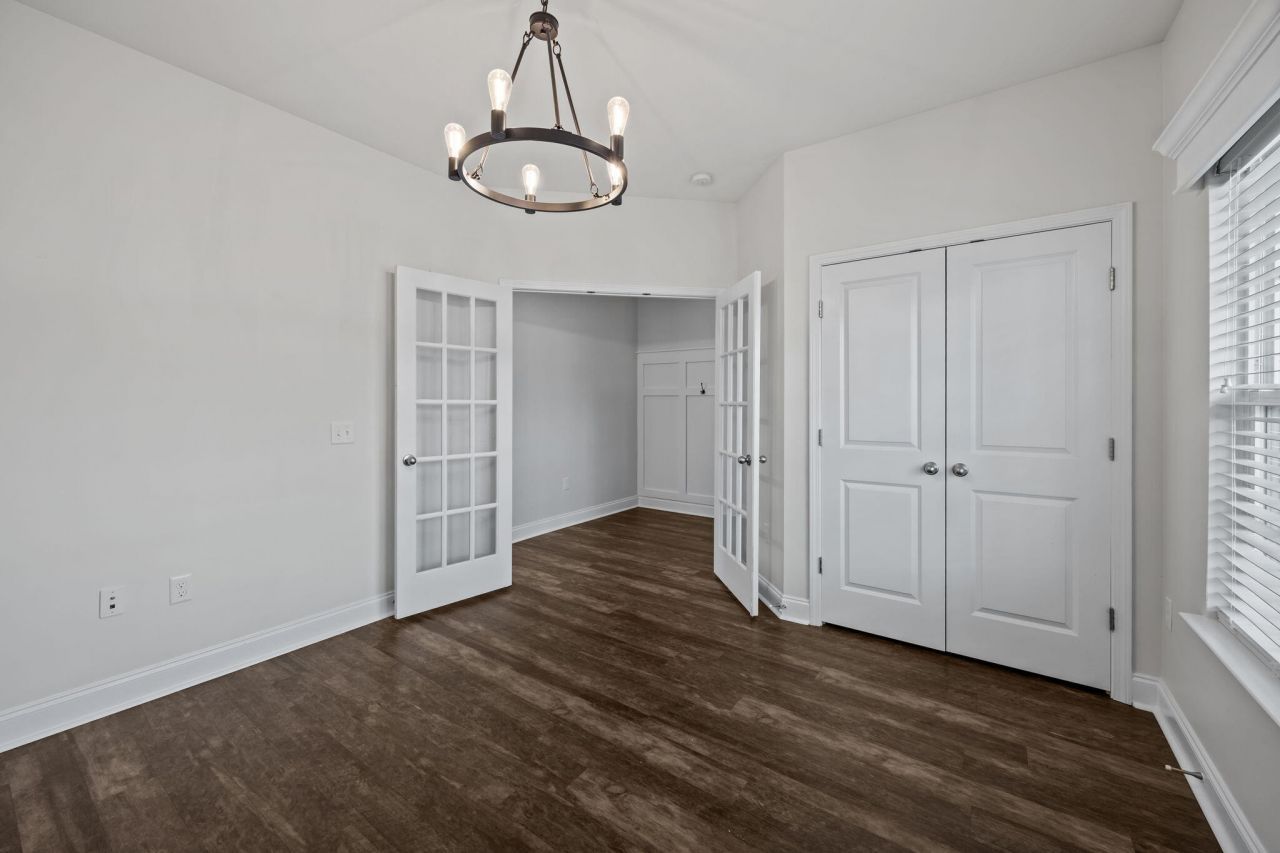 223 Loocock Drive Photo 9