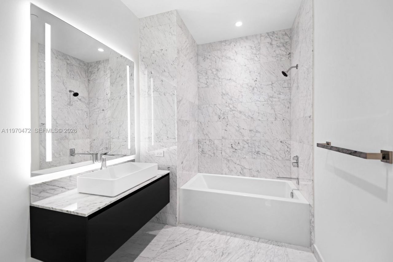 5 Grove Isle Dr , Unit M301, Coconut Grove, FL 33133 Photo