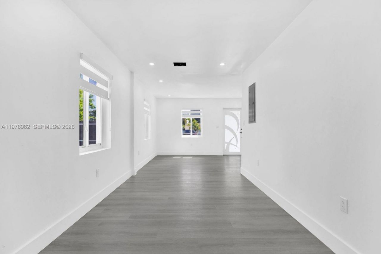 16320 NW 19 Ct, Miami Gardens, FL 33054 Photo