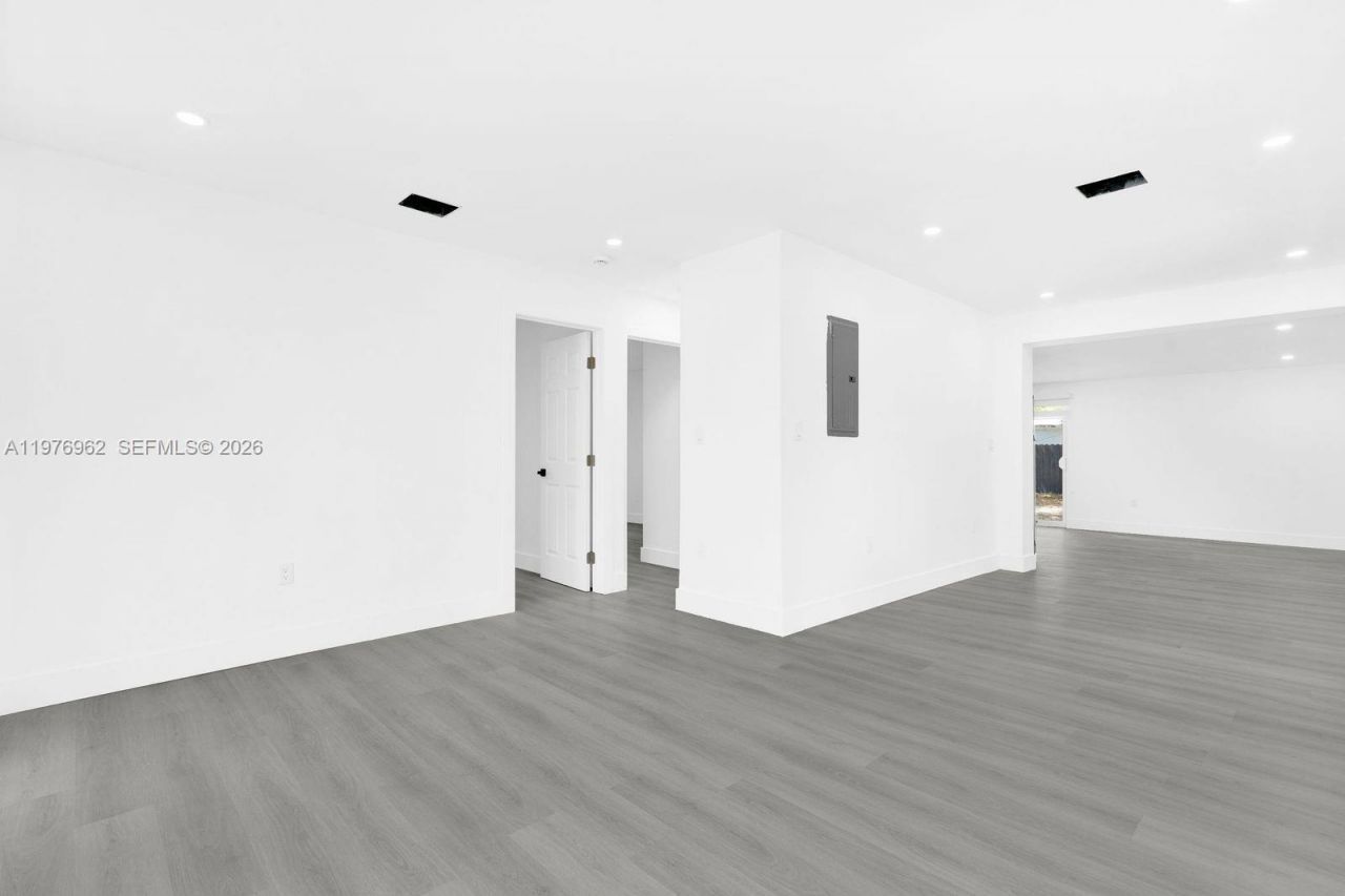 16320 NW 19 Ct, Miami Gardens, FL 33054 Photo