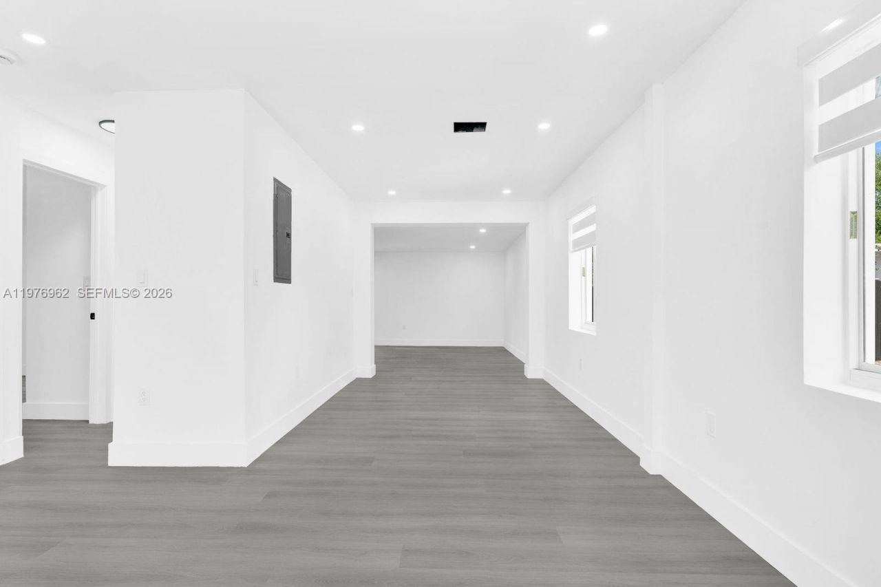 16320 NW 19 Ct, Miami Gardens, FL 33054 Photo