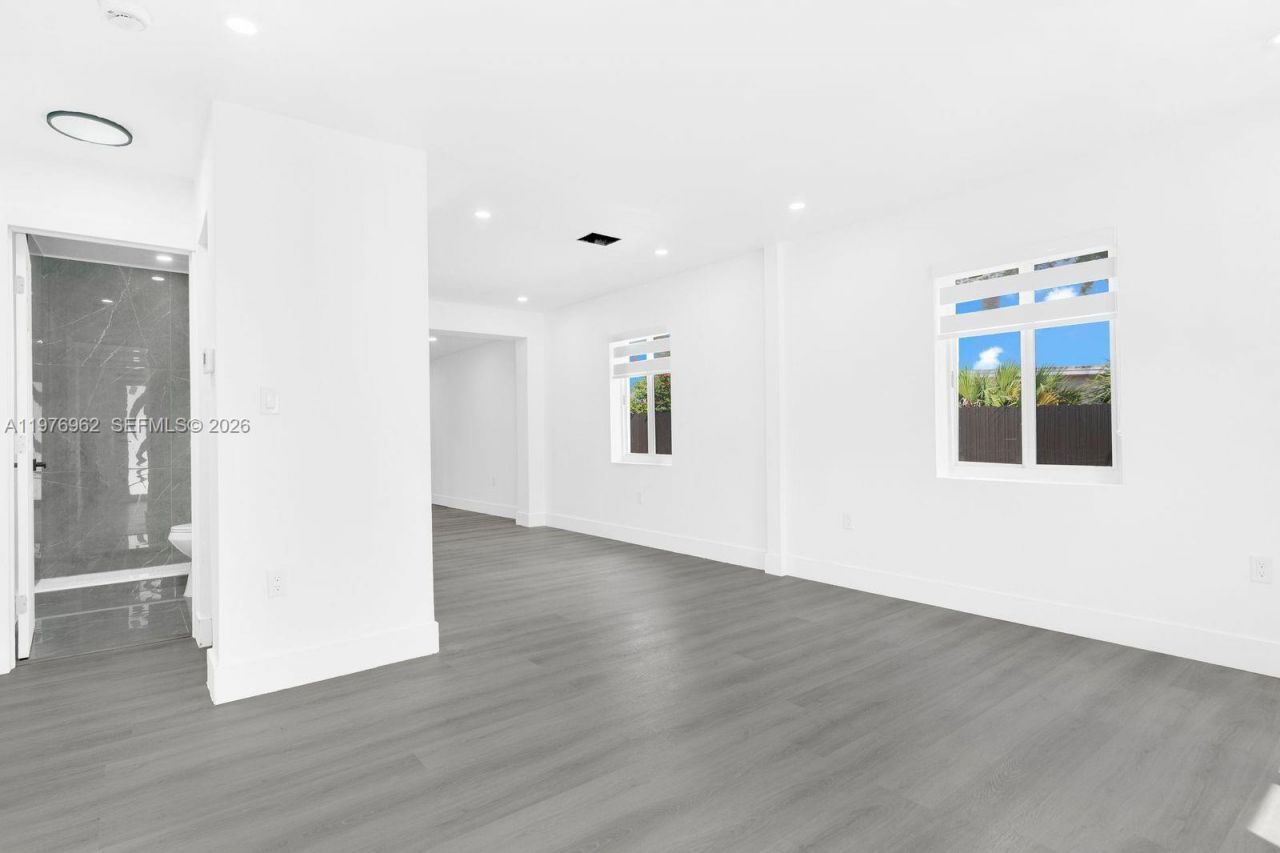 16320 NW 19 Ct, Miami Gardens, FL 33054 Photo