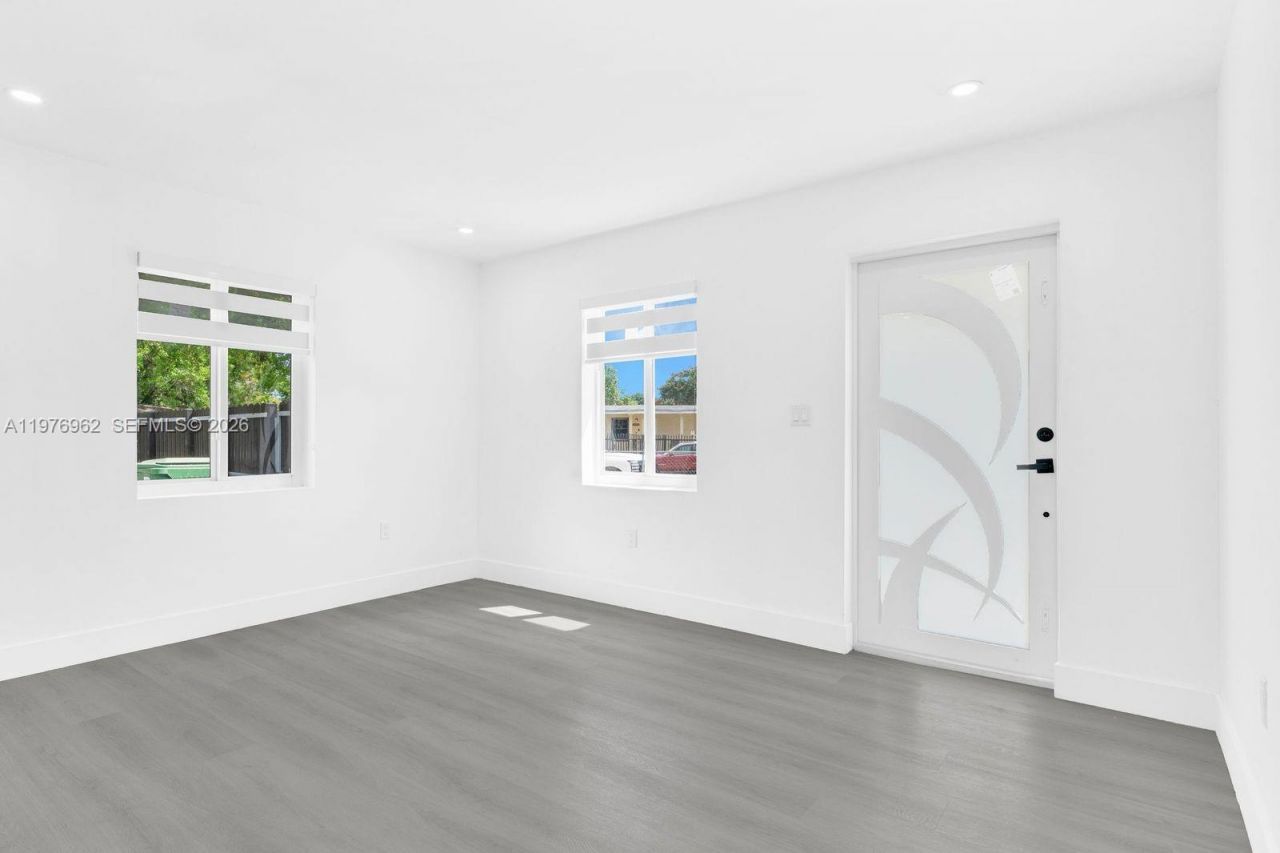 16320 NW 19 Ct, Miami Gardens, FL 33054 Photo