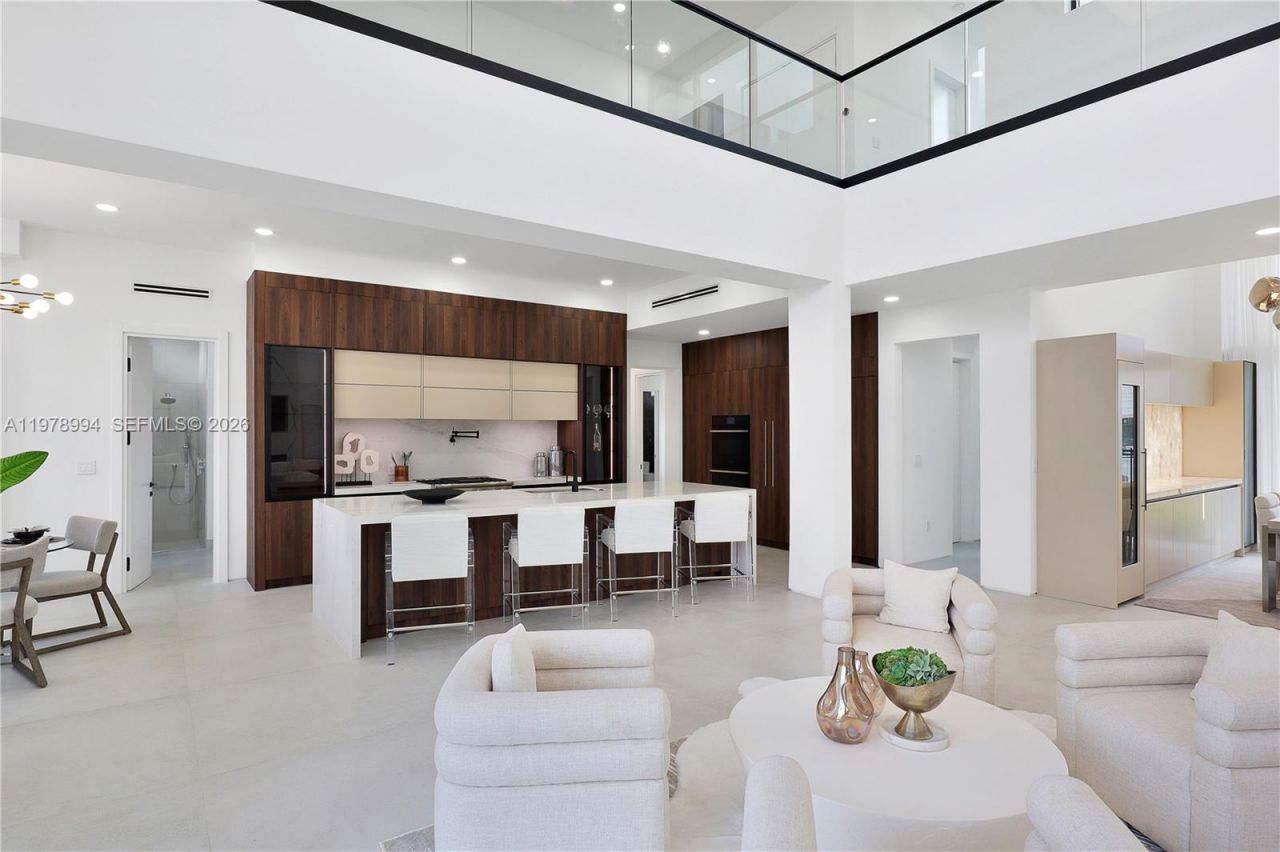 2311 SW 108th Ter, Davie, FL 33324 Photo