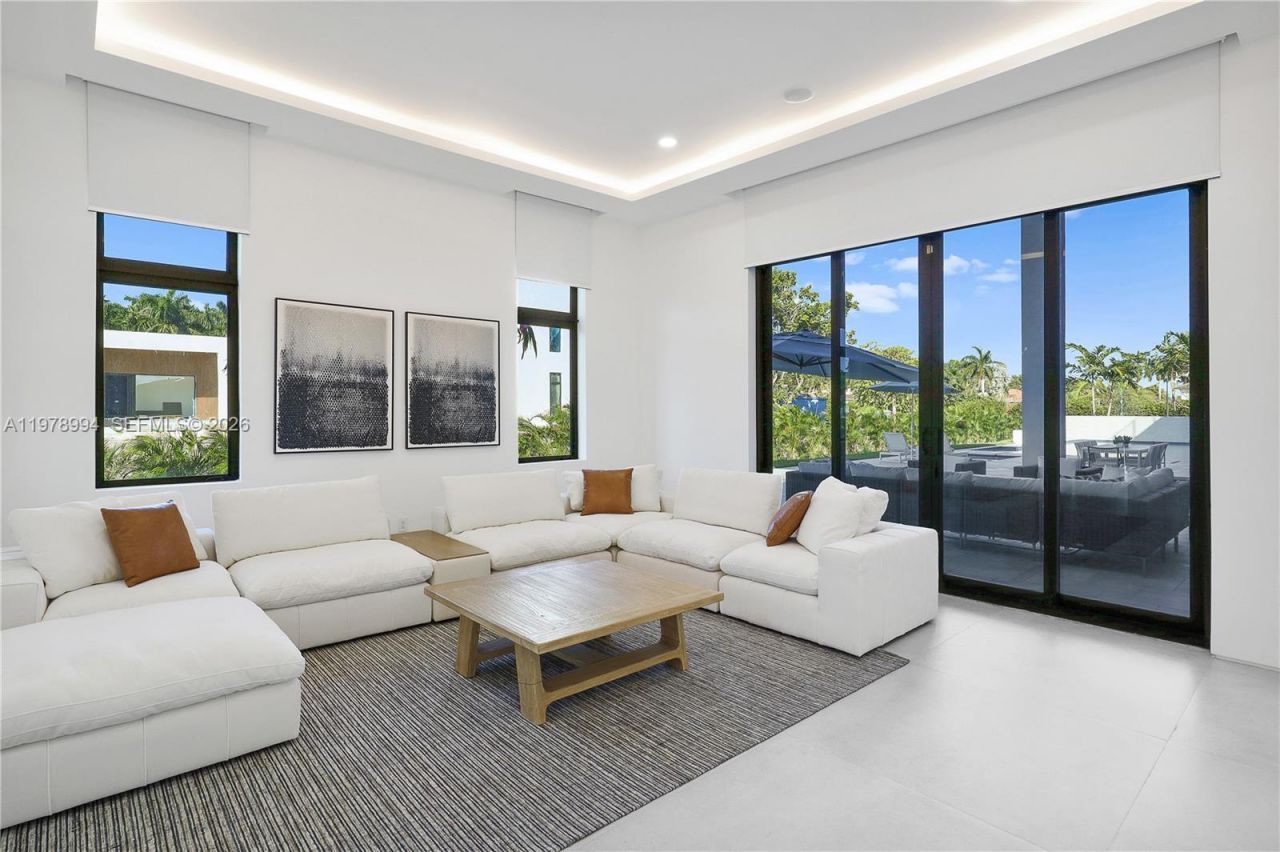 2311 SW 108th Ter, Davie, FL 33324 Photo