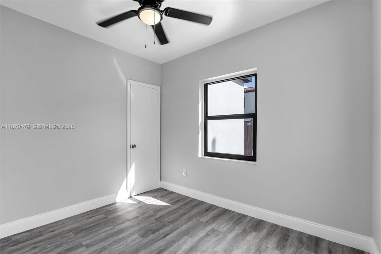 130 SW 31st Ct, Unit 1, Miami, FL 33135 Photo