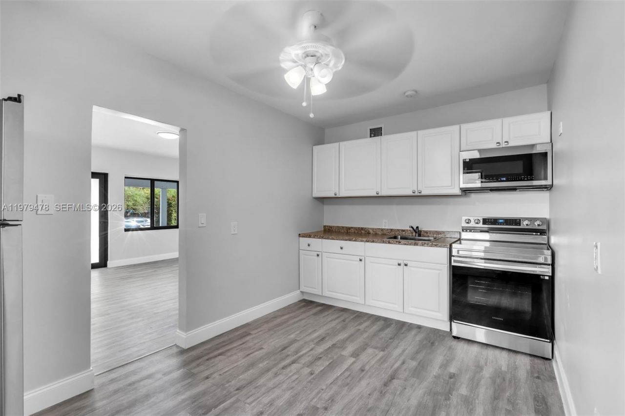 130 SW 31st Ct, Unit 1, Miami, FL 33135 Photo