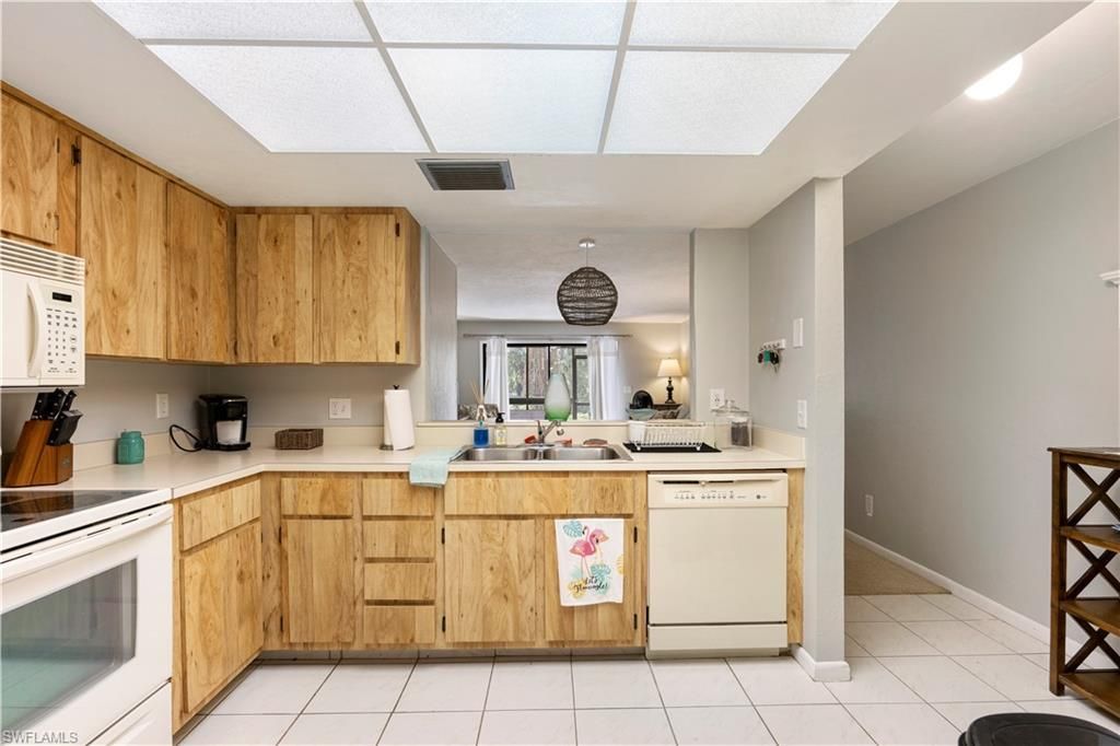 6142 Whiskey Creek Dr, Unit 603, Fort Myers, FL 33919 Photo