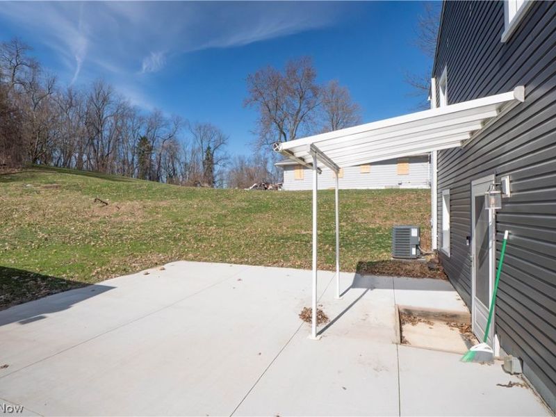 266 Hazelwood Avenue , Barberton, OH 44203 Photo 22