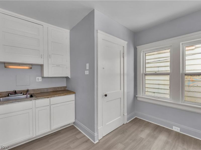 3937 W 22nd Street, Cleveland, OH 44109 Photo 13