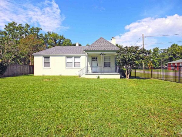 1221 E Hernandez St, Pensacola, FL 32503