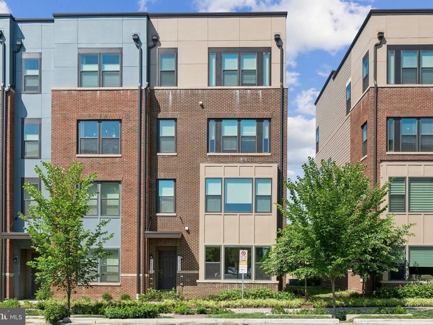 16324 Connors Way, Unit 11, Rockville, MD 20855 Main Photo
