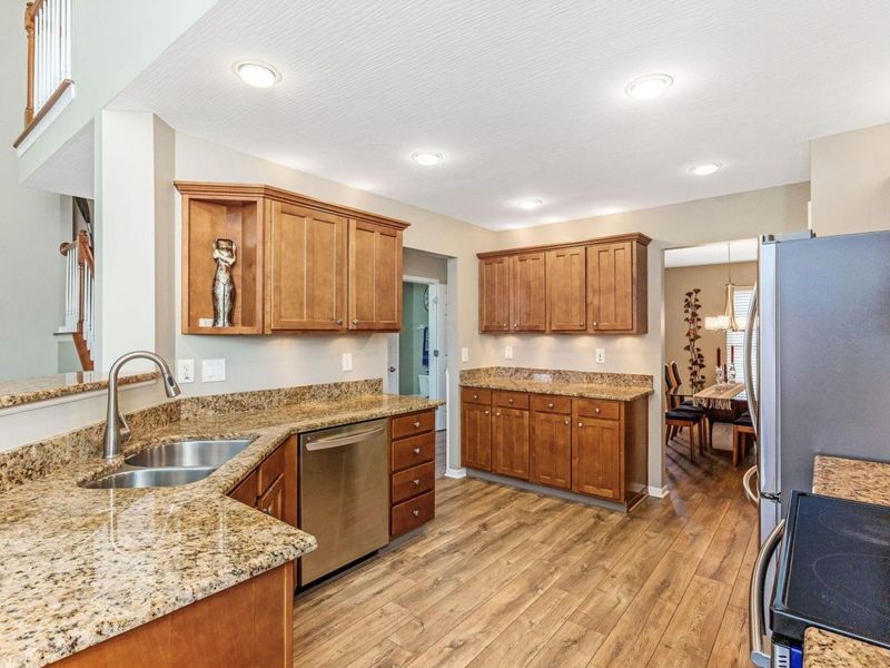 5861 Platinum Drive, Grove City, OH 43123 Photo 16