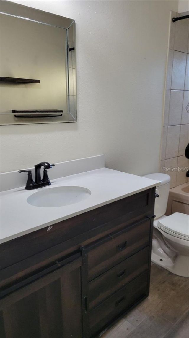 5619 Colonial Oaks Boulevard, Sarasota, FL 34232 Photo