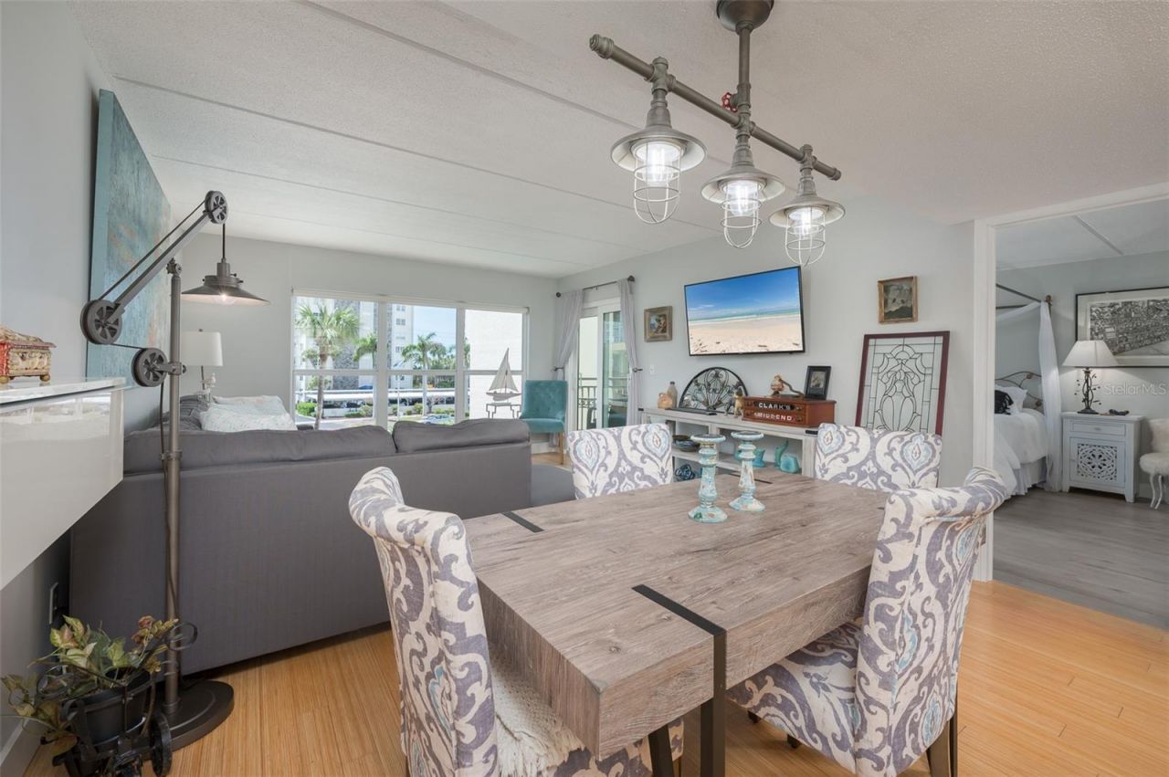 845 Benjamin Franklin Drive, Unit 302, Sarasota, FL 34236 Photo