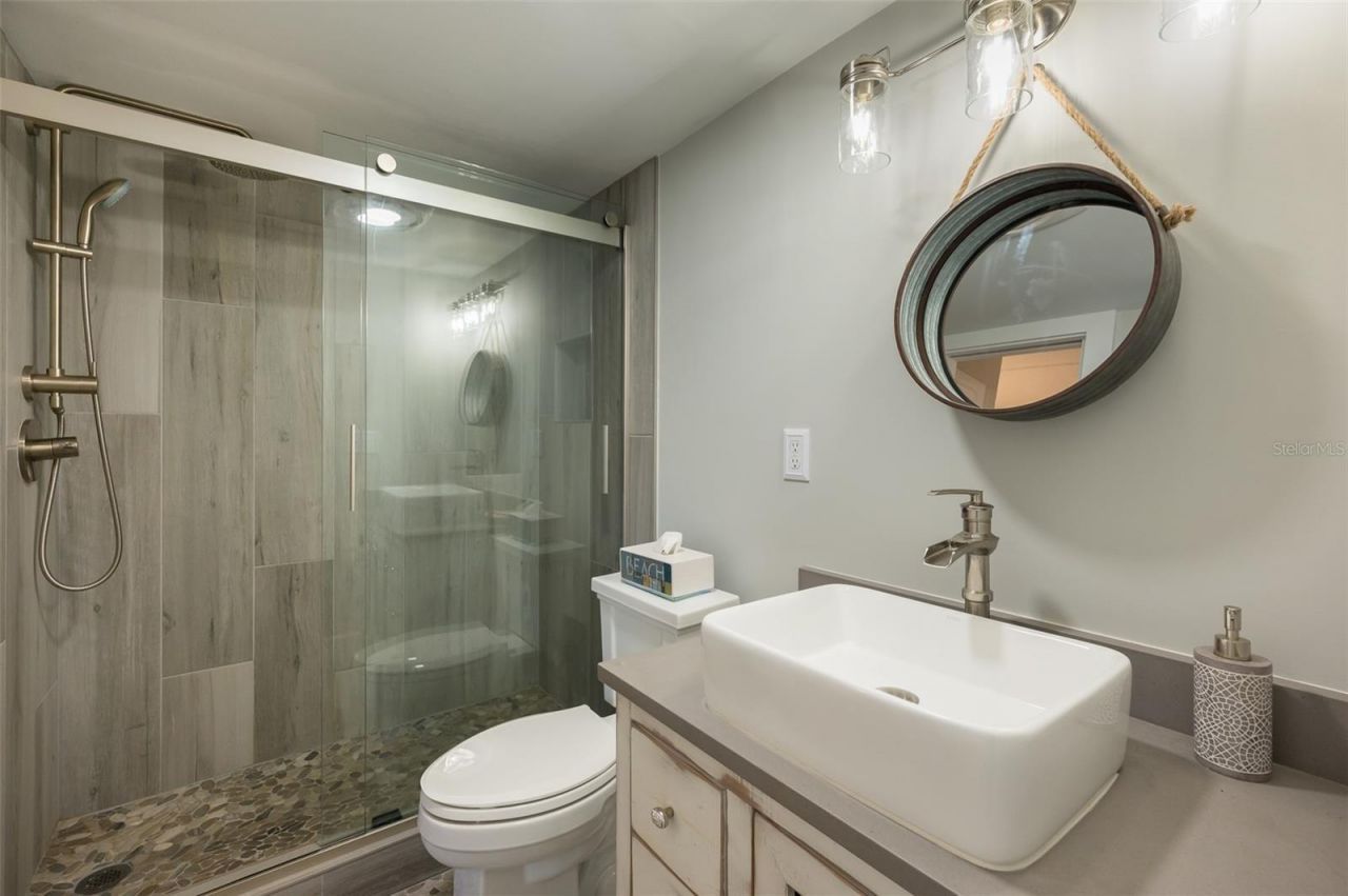 845 Benjamin Franklin Drive, Unit 302, Sarasota, FL 34236 Photo