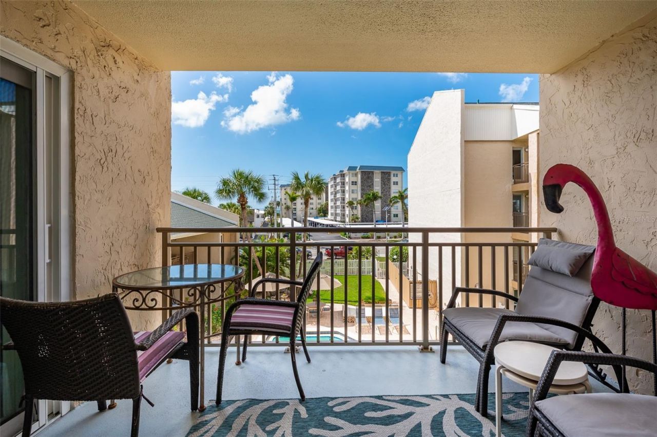 845 Benjamin Franklin Drive, Unit 302, Sarasota, FL 34236 Photo