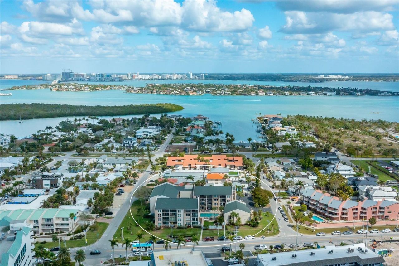 845 Benjamin Franklin Drive, Unit 302, Sarasota, FL 34236 Photo