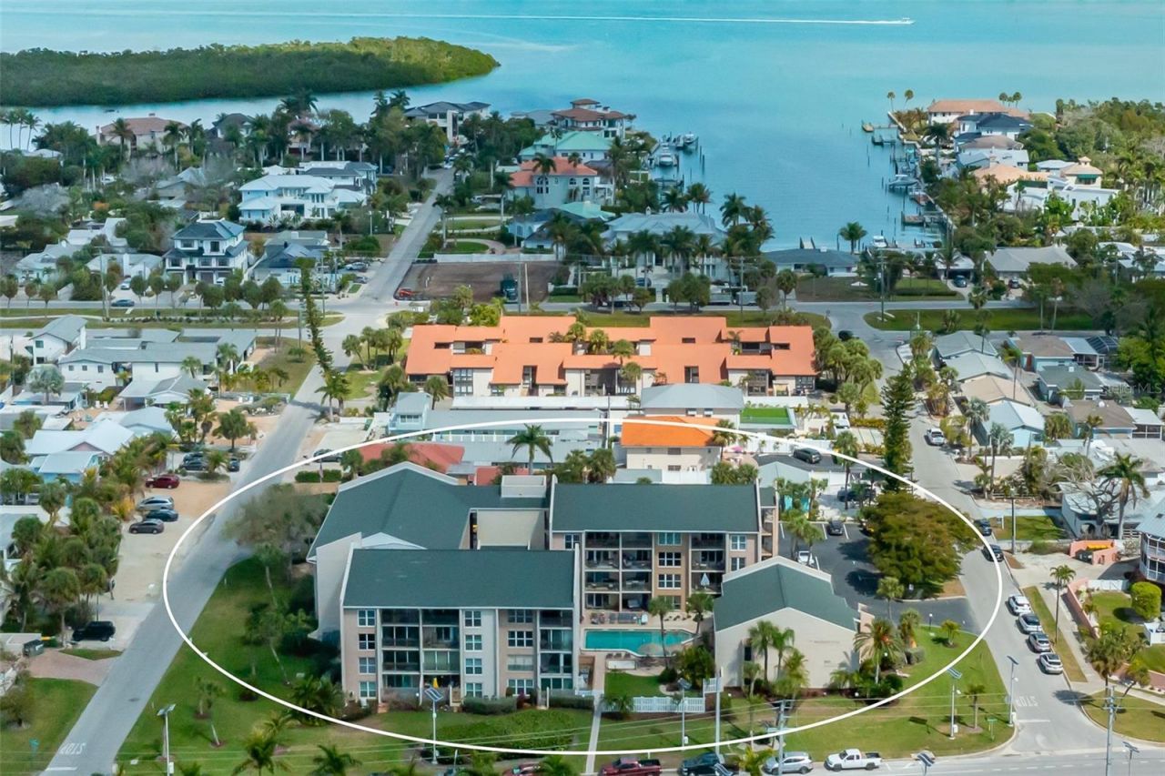 845 Benjamin Franklin Drive, Unit 302, Sarasota, FL 34236 Photo