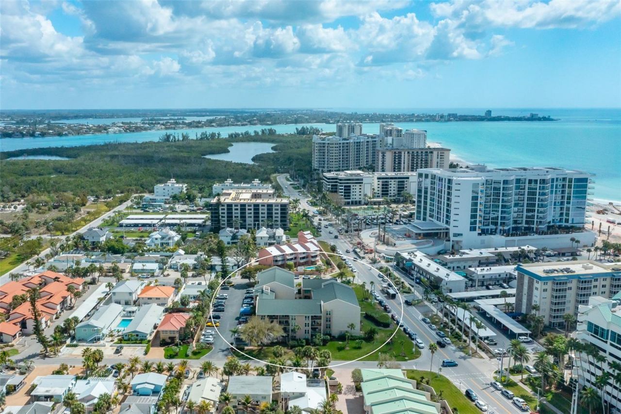 845 Benjamin Franklin Drive, Unit 302, Sarasota, FL 34236 Photo