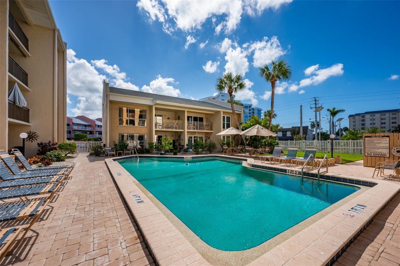 845 Benjamin Franklin Drive, Unit 302, Sarasota, FL 34236 Photo