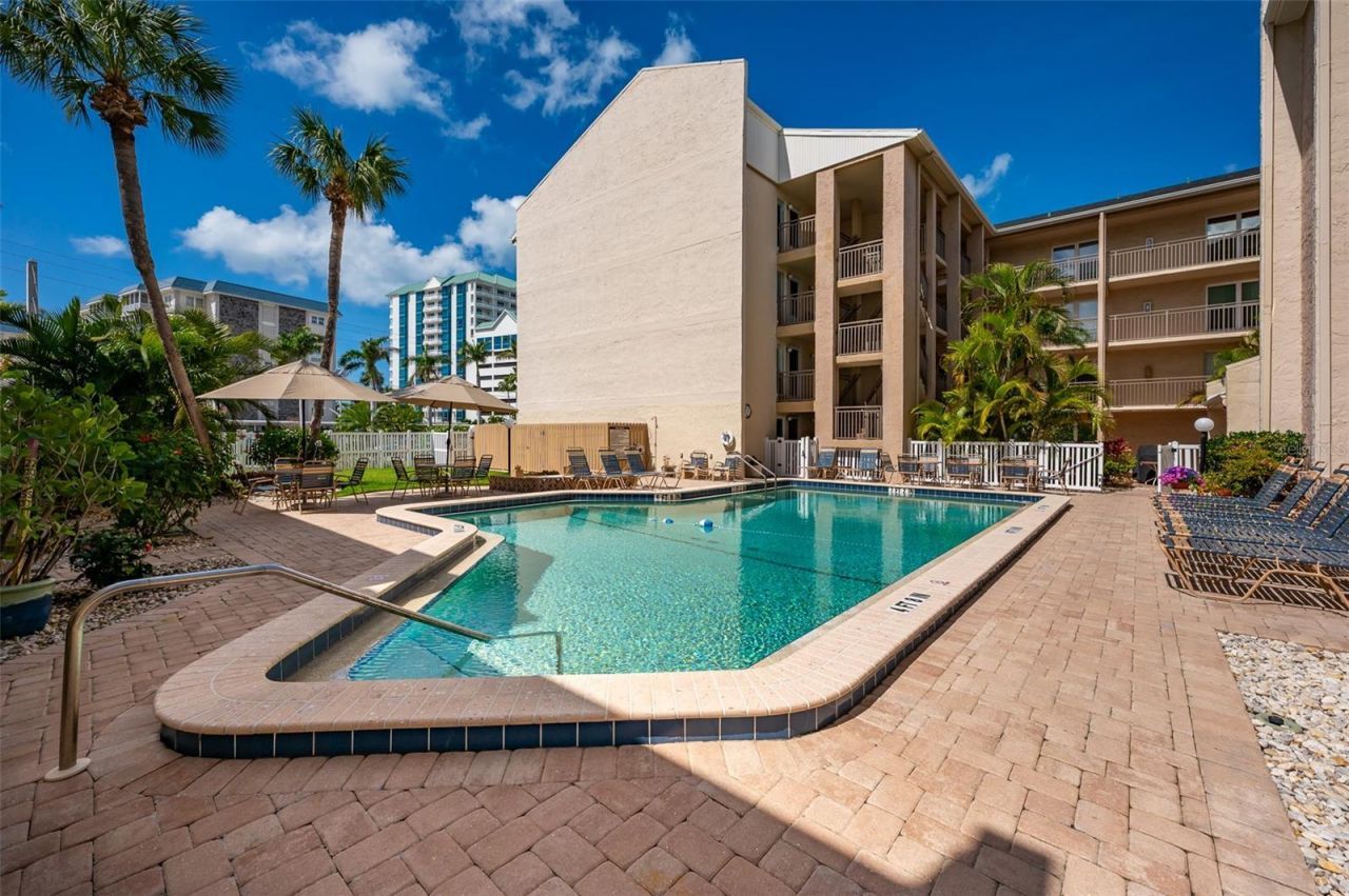 845 Benjamin Franklin Drive, Unit 302, Sarasota, FL 34236 Photo