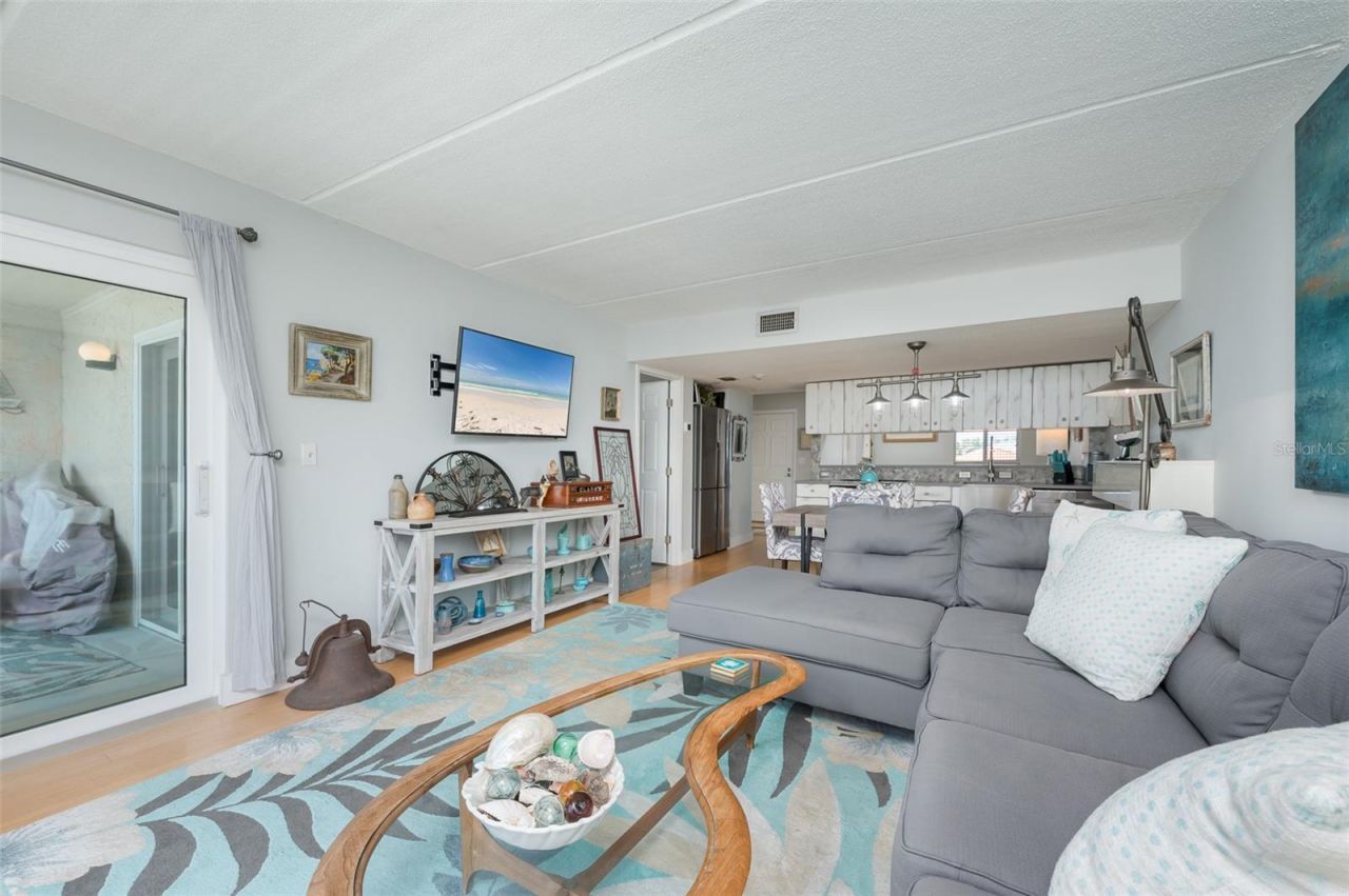 845 Benjamin Franklin Drive, Unit 302, Sarasota, FL 34236 Photo