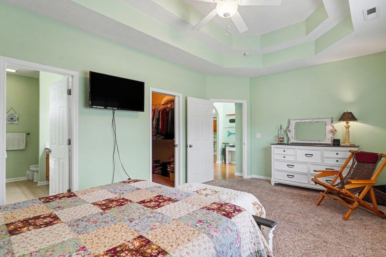 284 Archdale St. Photo 12