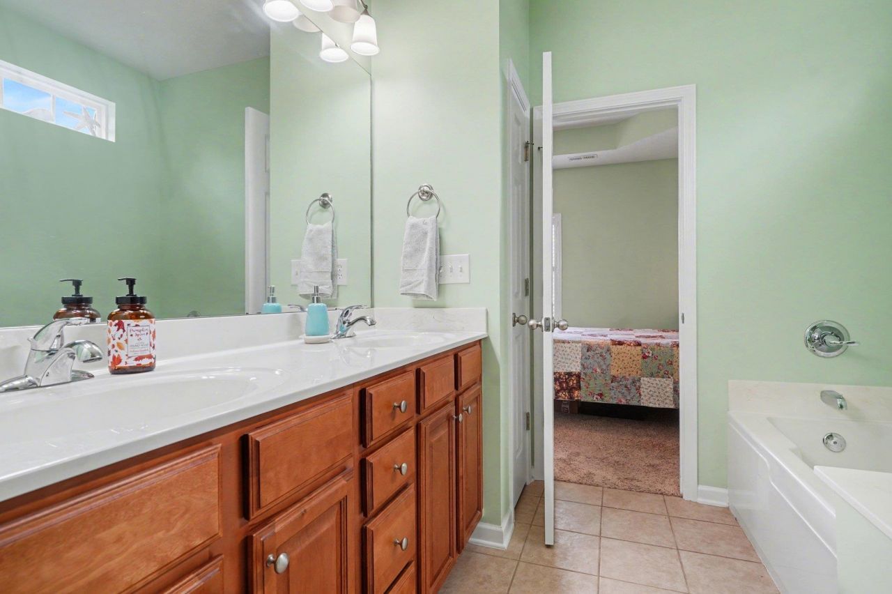 284 Archdale St. Photo 14