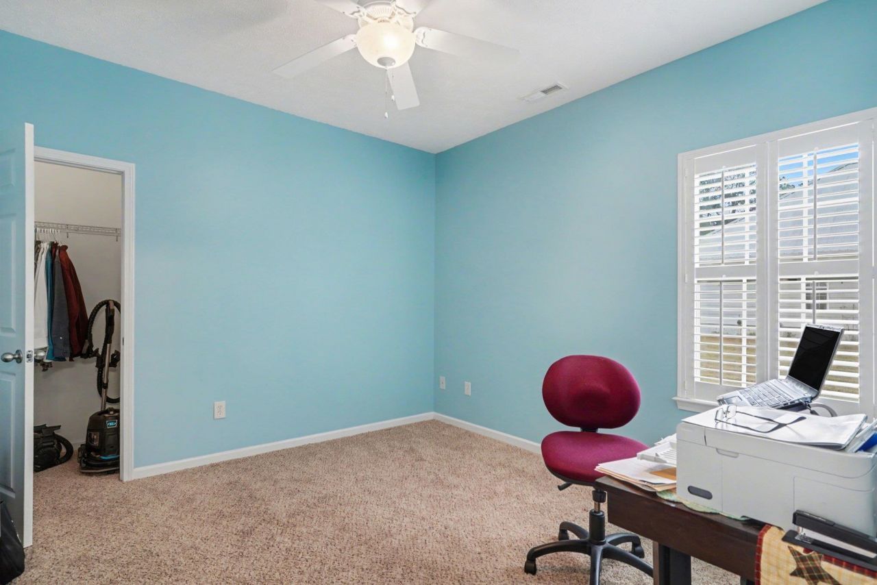 284 Archdale St. Photo 16