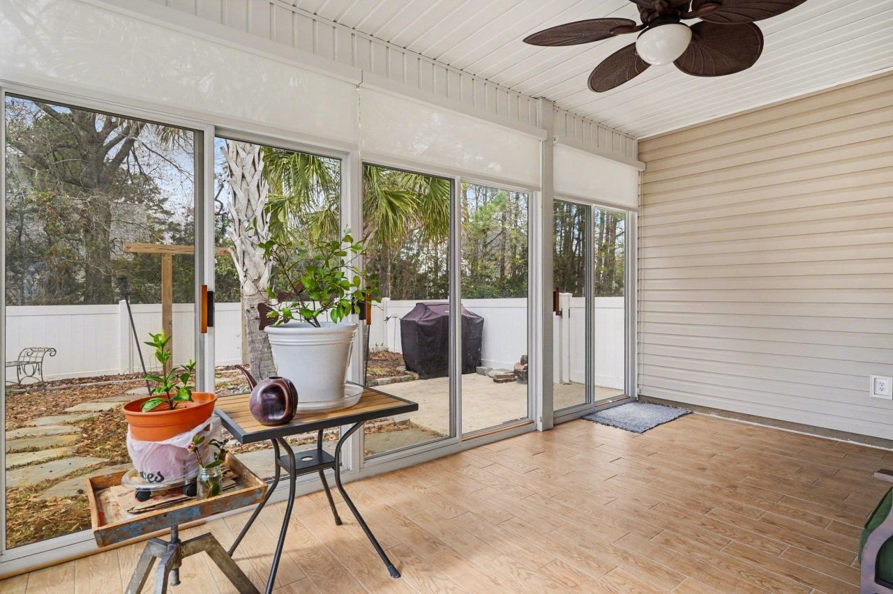 284 Archdale St. Photo 24