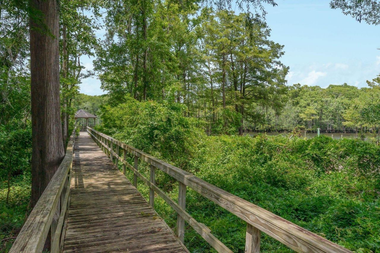 284 Archdale St. Photo 31