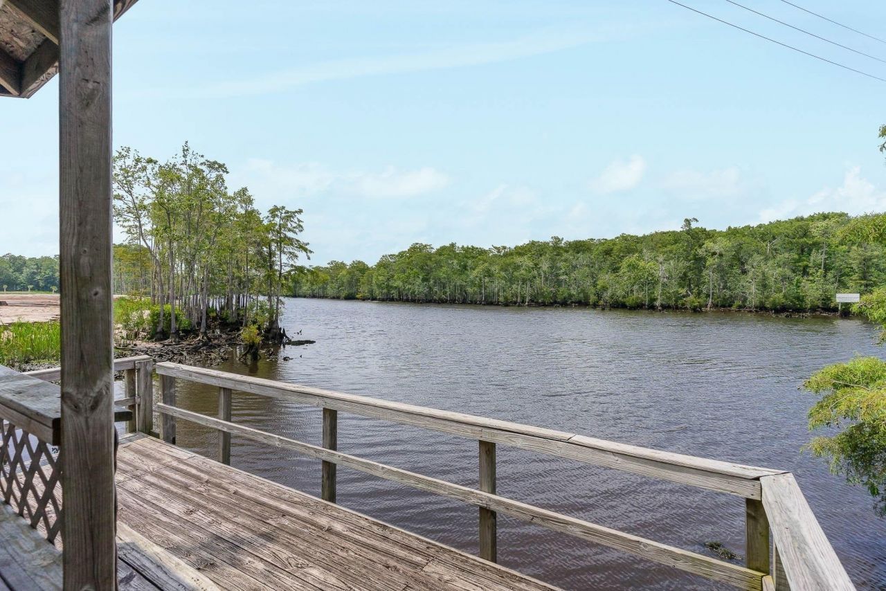 284 Archdale St. Photo 32