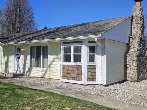 852 E 400 N, Greenfield, IN 46140