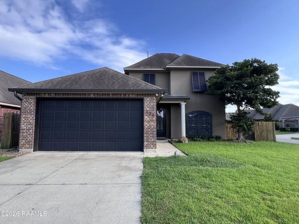 100 Cautillion Drive , Youngsville, LA 70592