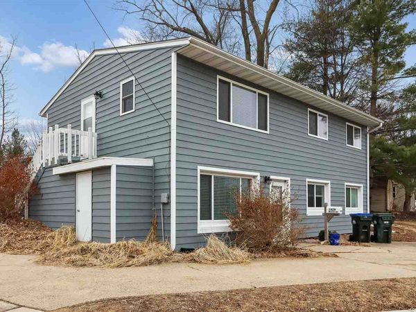 1928 F Street, Iowa City, IA 52240