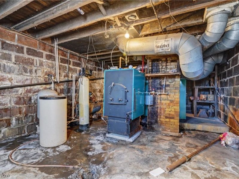 2775 S Bandy Road , Alliance, OH 44601 Photo 29