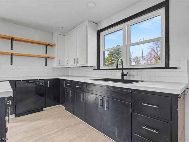 2775 S Bandy Road , Alliance, OH 44601 Photo 3