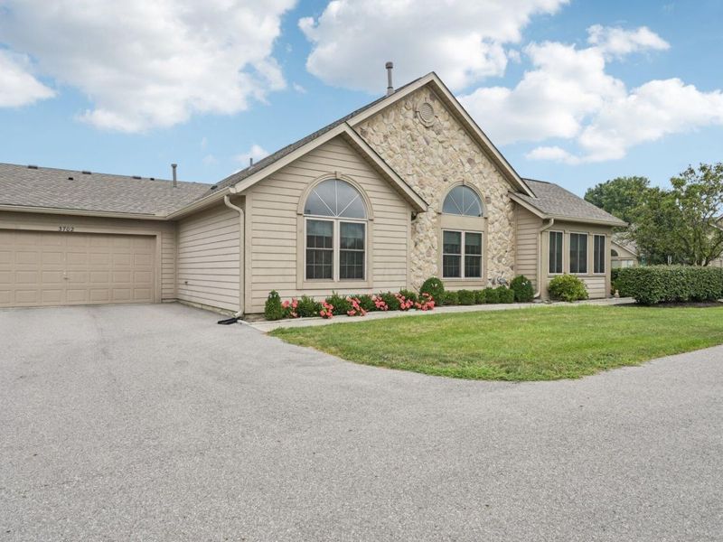 3702 Stoneway Point, Powell, OH 43065 Photo 4