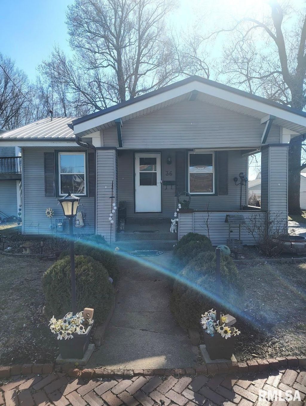 36 E Olive Street, Canton, IL 61520 Main Photo