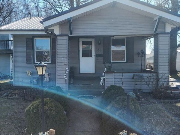 36 E OLIVE Street, Canton, IL 61520