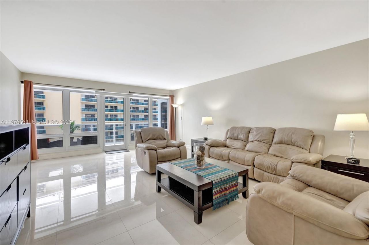 4100 Galt Ocean Dr , Unit 307, Fort Lauderdale, FL 33308 Photo