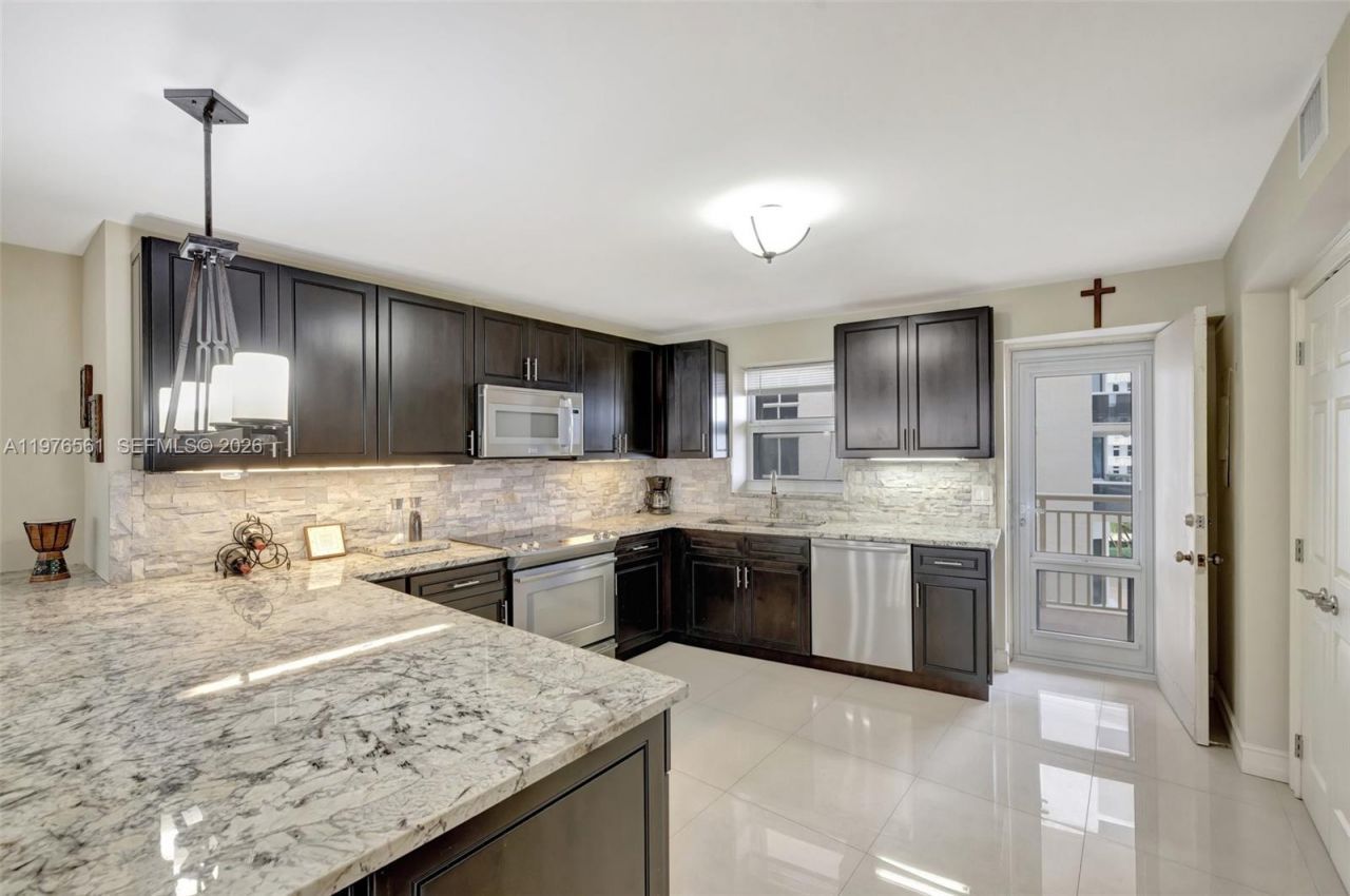 4100 Galt Ocean Dr , Unit 307, Fort Lauderdale, FL 33308 Photo