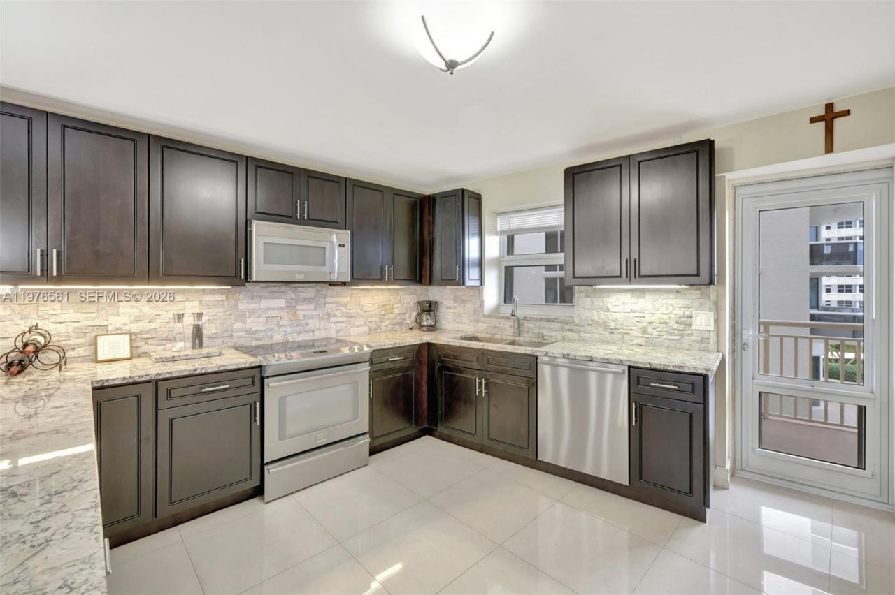 4100 Galt Ocean Dr , Unit 307, Fort Lauderdale, FL 33308 Photo